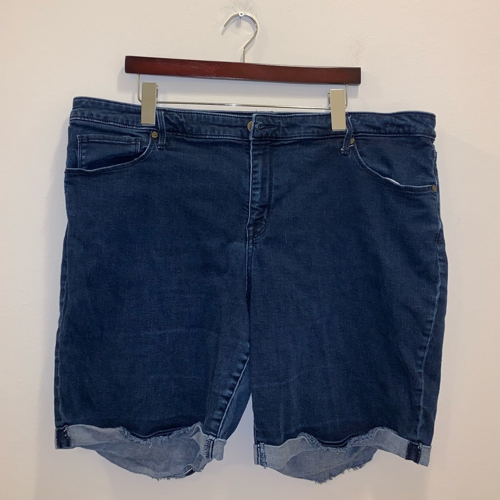 Ava & Viv Dark Blue Bermuda Jean shorts size 22W - Picture 2 of 10
